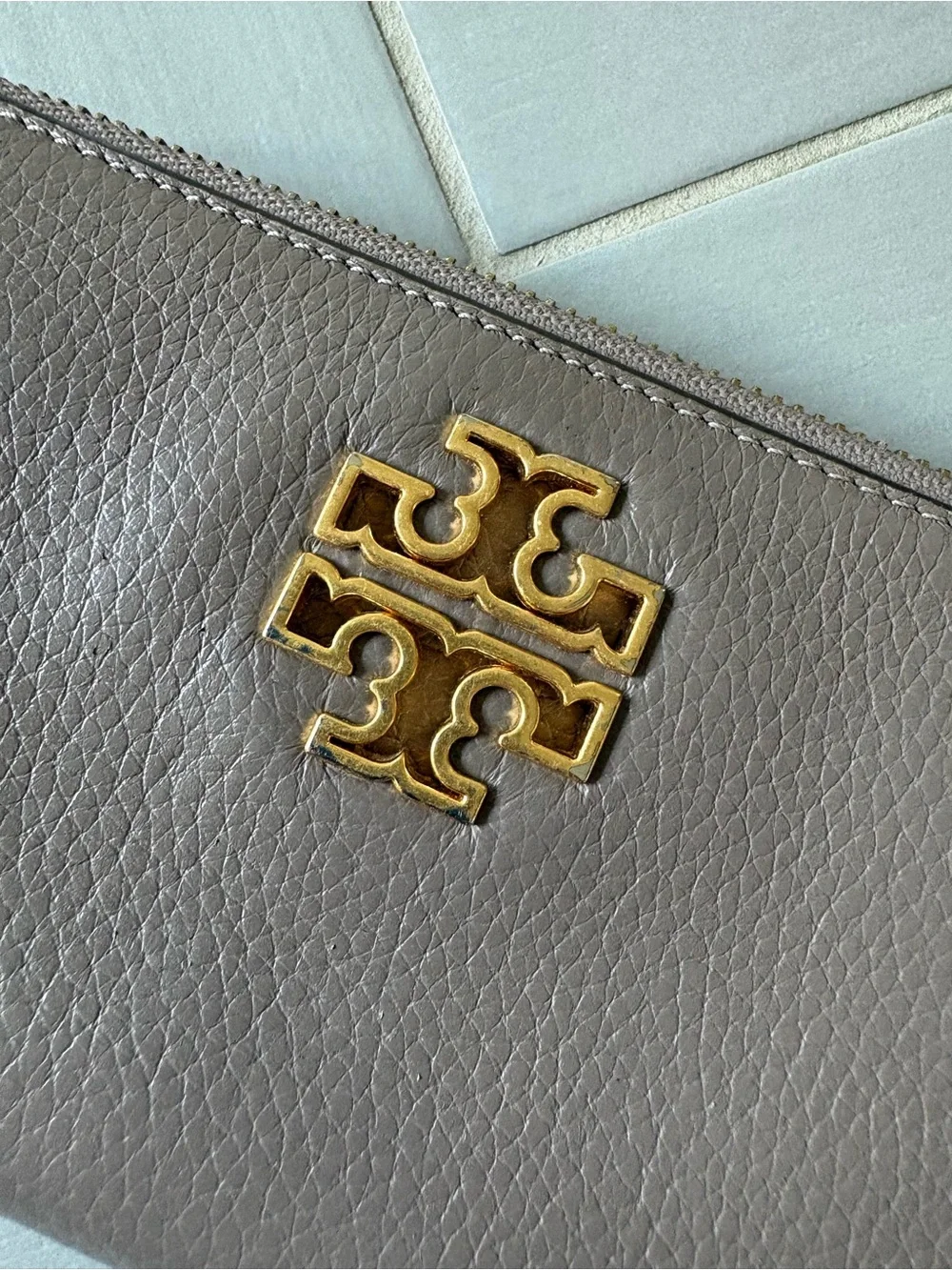 Tory Burch Britten Zip Continental Wallet | Portobello with Gold Logo